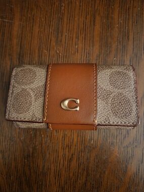 Coach 6-Ring Key Case Signature Tan/Rust NWOT